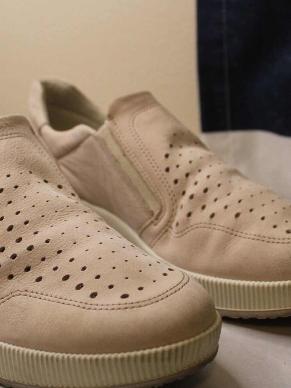IGI & CO Made in Italy Nubuck Slip‑On Shoes – Laser Cut, Side Zip – Women’s 8.5